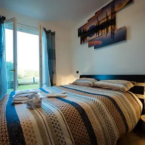 Appartamento Oliva - Featuring A Private Garden And Access To A Pool, Barcuzzi